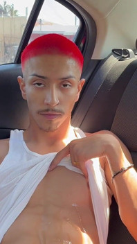 Hung Papi Young Twink – zakar besar yang belum disunat solo melancap pancutan mani besar