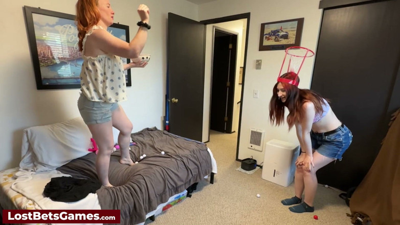 Lost Bets Games: Lesbian berambut merah Ruby dan Raven melantun ke mahkamah