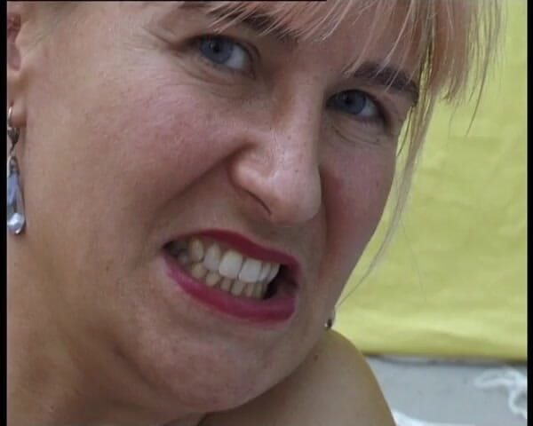 YOUR FIRST PORN: Tak Masturbiert Eine Reife Frau - takto masturbuje zralá žena