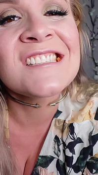 La vicina di casa di miss whitney morgan ha un segreto voresnack feticcio