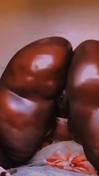 Oiled BBW Ass Spreading and Masturbation