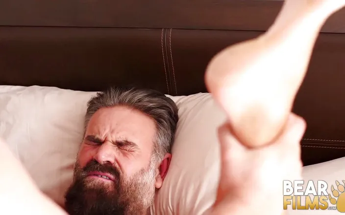 Bear Films: BEARFILMS - Young Adam Jones fucks daddy bear Alfer Cuero