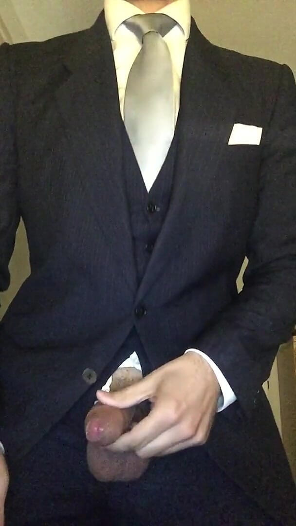 Ceo Cums (Master Shiny Shoes)