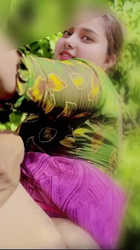 Indyjska pokojówka Desi Village jebanie dla dodatkowej saleri, nastolatka pokojówka sex w dżungli pełny hindi audio