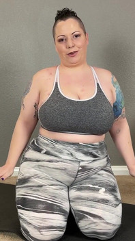 흑인 대물 자지에게 따먹히는 거유 밀프
