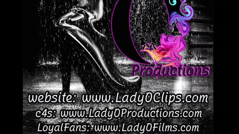 Lady O: 抓到我的室友自慰
