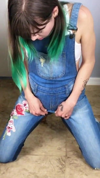 Denk dran, wann ich in meinen Overall pinkeln musste, weil das Badezimmer belegt war?