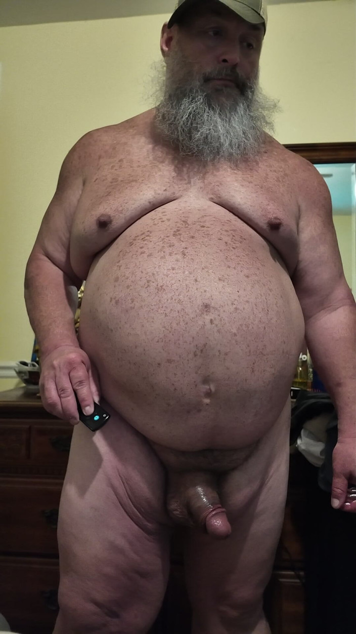 GeneWadexxx: Big Stepdaddy Bear Is Horny