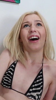 Minxx Marie Bikini muie