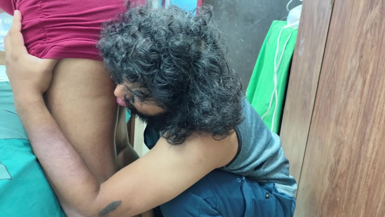 Vaishnavysharunraj: 屁股亲吻和舔大腿的热辣浪漫