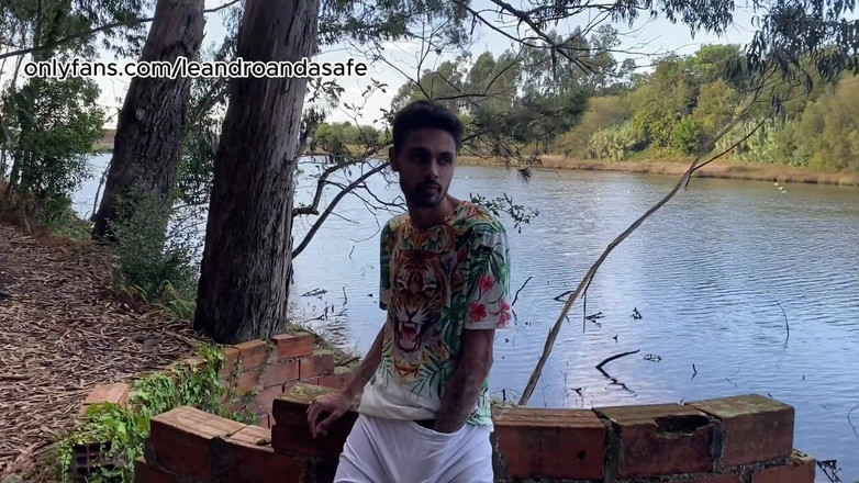 Leandro e Asafe: Memberikannya kepada orang asing yang kutemukan di hutan