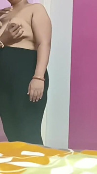 Tinggalkan Hotel Bhabhi Kavita