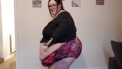 SSBBWLadyBrads: SSBBW ničí a roztrhá tělový oblek - 7XL