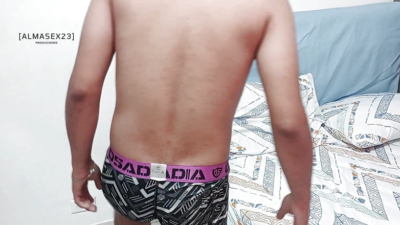 Robert sex: Îmi fut tatăl vitreg în timp ce mama vitregă nu este...