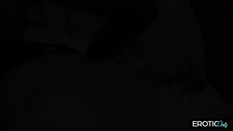 CurvyMilfs: Geile xxl-MILF wird von riesigem bbc von hinten geritten - sexy...