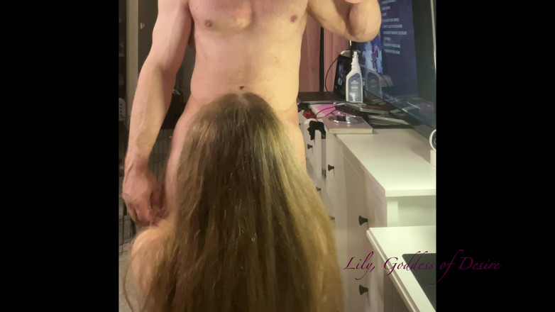 Lily, Goddess of Desire: Stepdad Provoked by the Ass of a Teen Girl Doing...