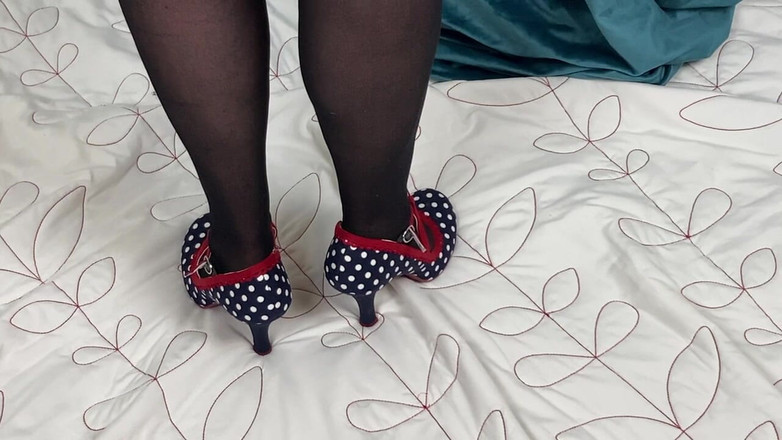 Mr MF: Mrs Kaki Matang Berbogel KepadaNya Basque