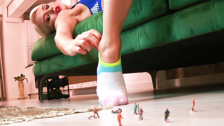Goddess Celine: Not aware giantess