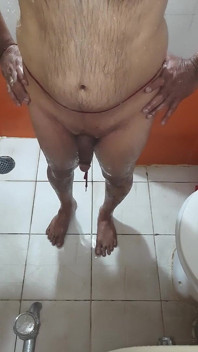 Sexy Ladyboy koupání