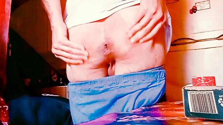 Willy Alexandru Petre: รูตูดและควยอร่อย