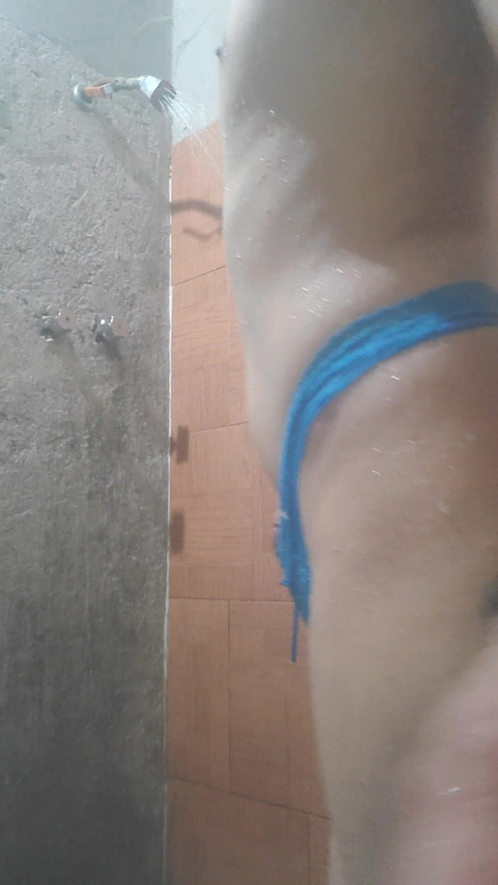 Kingkan12: Femboy în Queenhot9 Tanga