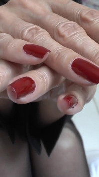 Hermosas uñas rojas en verano - parte 3, Lady Victoria Valente