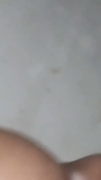 Sexy ebenové amatérské pár jezdí na černém čůrákovi