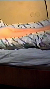 Bed Hump Masturbatit with Eighteen-year-old