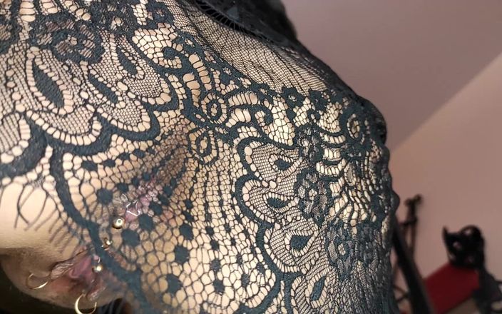 Princess18_: Kentut tanpa henti di wajahmu dan kencing