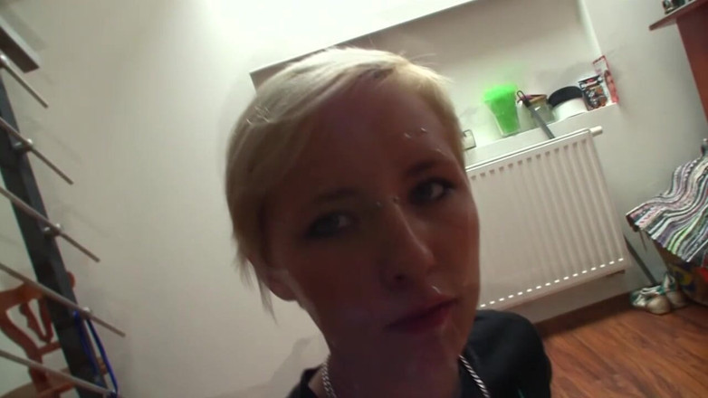 Facial flavor: Petite Kim får äntligen vad hon vill