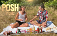 Wamgirlx: A British Posh Picnic