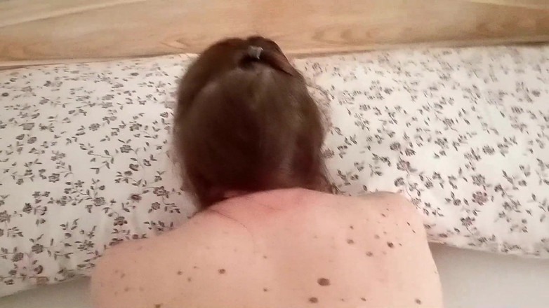 Lovekino: 大きな熟女Fucks古い男にホテルの部屋