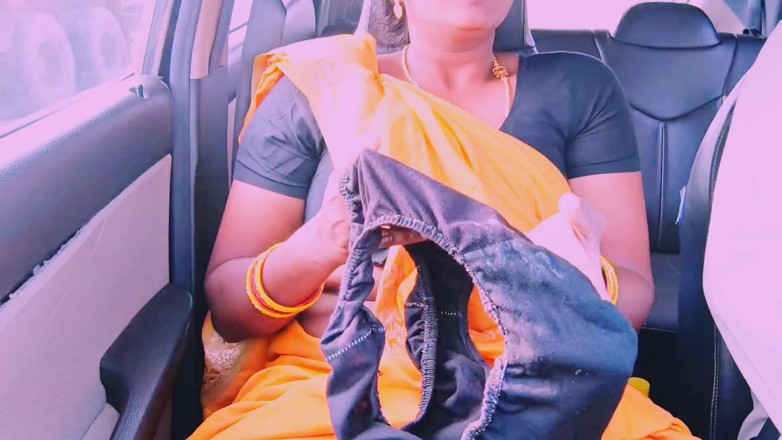 Telugu honey lips: Desi Sari cameriera sesso in auto telugu dice porcate.