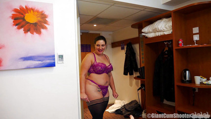 Giant CumShooter Productions: Busty BBW Crystal smith sucks 2 cocks