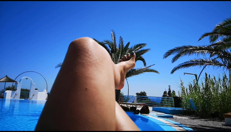 Erotic Tanya: Hipnotizada pelos meus pés adoráveis
