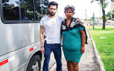 MaturePickup: Büyük göbekli nineler minibüste ilk anal üçlü seks