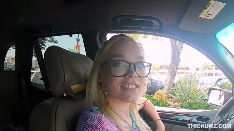 Team Skeet: Thickumz - Thick blonde babe gets pounded out