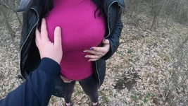 Obciąganie w lesie z moim mężem przyjacielem- puchowa kurtka Fetish 249