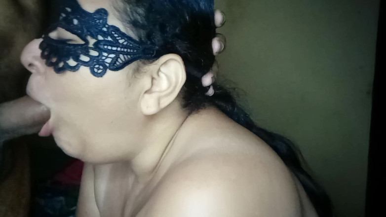 Jaky2023: 继子用大鸡巴勾引继母，她骑着他直到他高潮