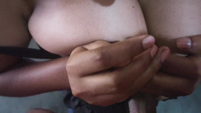 Lovely Dipti: Fată indiană frumoasă cu ulei masaj țâțe mari pulă mare muie