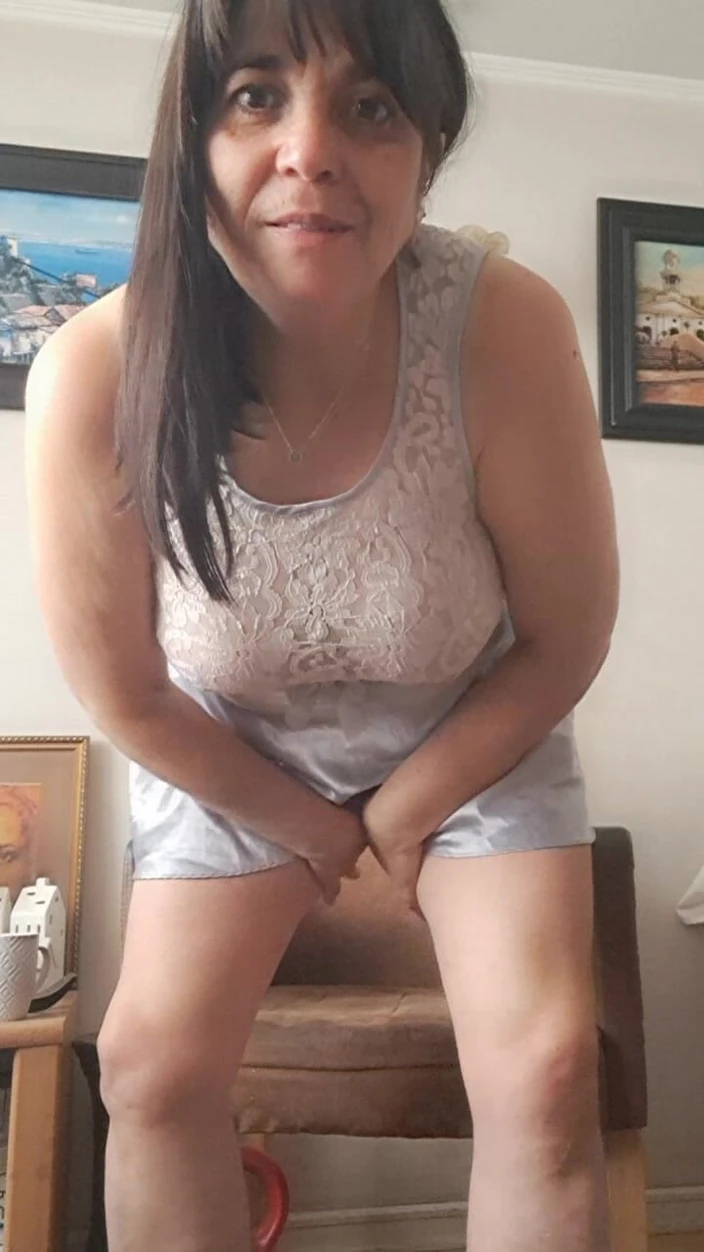 Mommy big hairy pussy: JOI in Spanish MILF in Morning