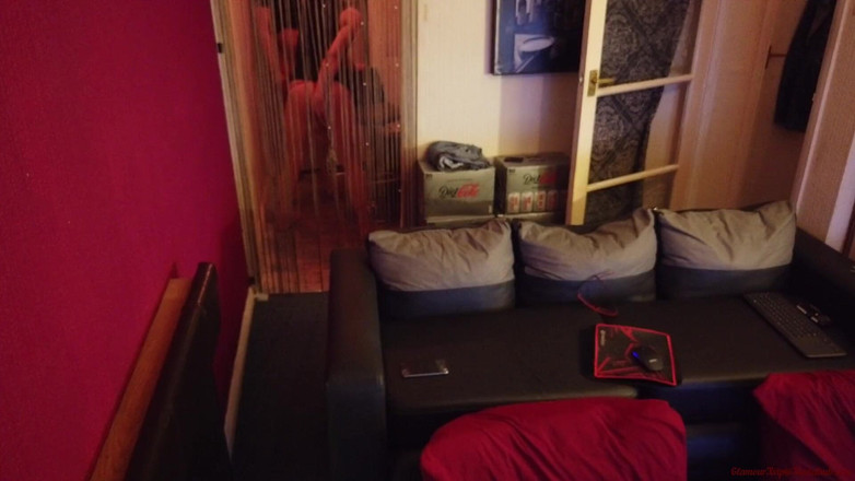 Glamour: Bad Ass Dildo pomógł mojej randki Tinder rozbić moje dziury....