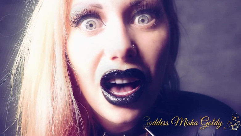 Goddess Misha Goldy: kaale glosi hothon vaali boodhi naani ke lie niji haavi...