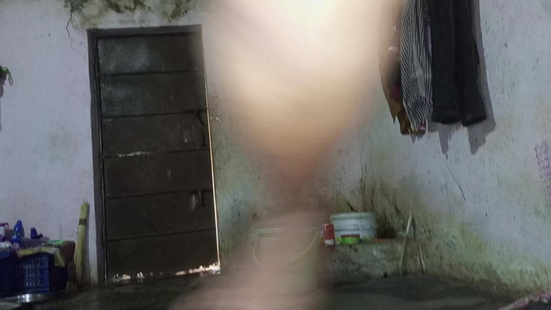 Mridulmadhu: Hintli üniversite öğretmeni pratikalde kamasutra'yi öğretiyor