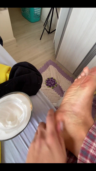 KiffaFeet: Menghhidrasi kakiku yang lembut jadi lebih lembut