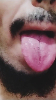 你想吸舌头吗？