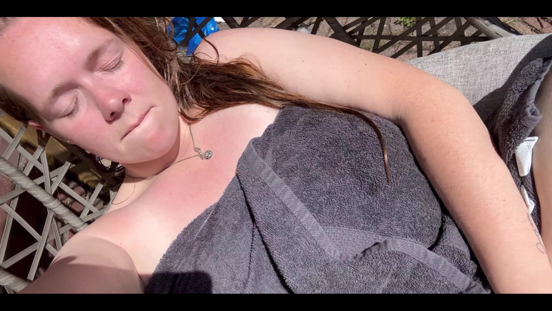 Naughty Mila: S’abonner à Voir