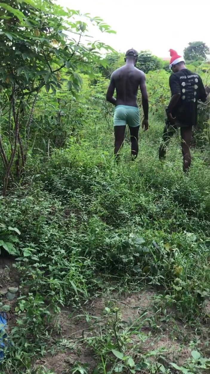 Sexylary: 大晦日のマラソン屋外セックス