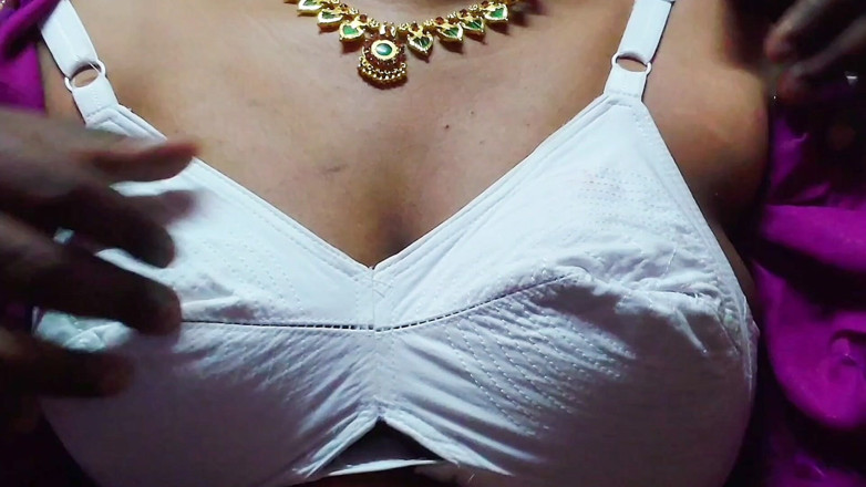 Desi Mohini: Ateşli evli kadın ve kocası gizli seksi paylaşıyor