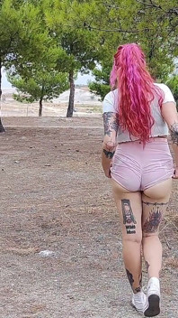 All'aperto rischioso correre sport nudo nel parco